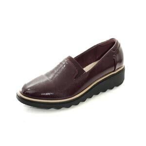 Clarks Sharon Dolly Burgundy Loafers patent leather Women's Sz 7M Shoes
